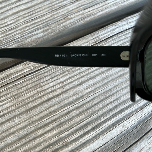 Ray Ban sun glasses - Picture 2 of 4
